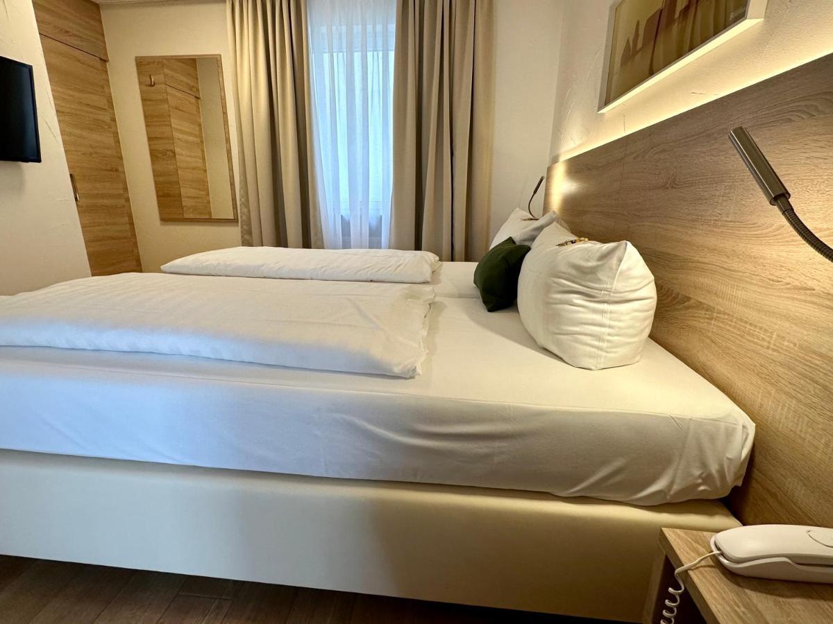 Hotel Bronnbacher Hof فيرتهايم المظهر الخارجي الصورة